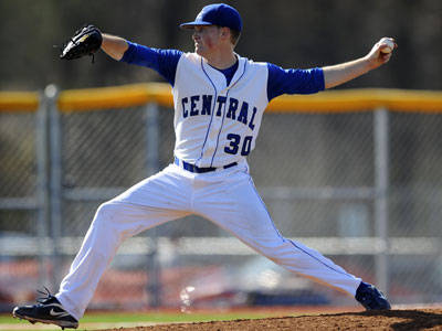 Baseball Sweeps Mount St. Mary's in Saturday Doubleheader