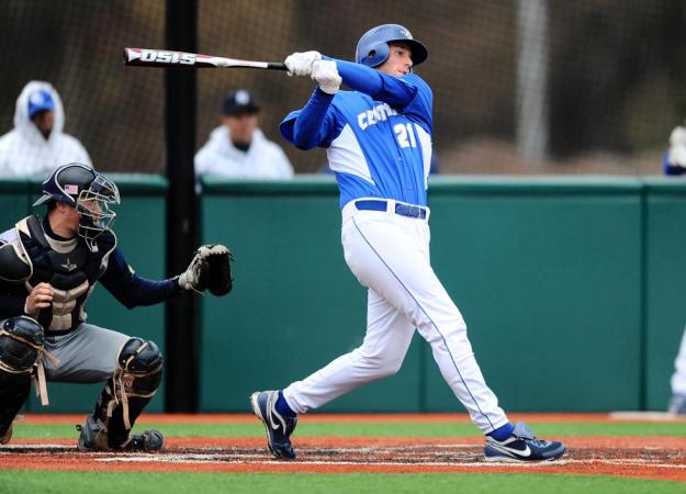 Baseball Takes Two From the Mount, Qualifies for NEC Tournament
