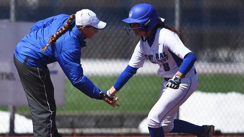 Softball Takes Two From Fairfield on Thursday