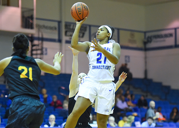 Outlow's Career Day Surges Women's Basketball Past Wagner, 66-53, in NEC Opener