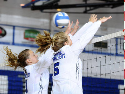 Blue Devil Volleyball Drops Three Set Match at Sacred Heart on Sunday