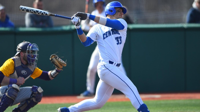 Early Deficit Sinks Baseball Against Stony Brook
