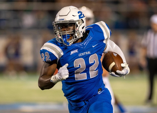 Nas Smith ran for 92 yards and a touchdown against Sacred Heart on September 10. (Photo: Steve McLaughlin)