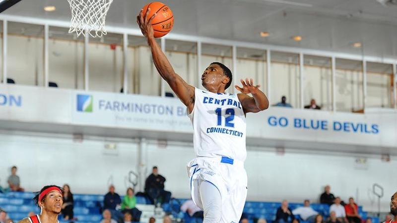Men's Basketball Cruises to 82-61 Win at Maine