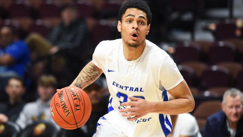 Men's Basketball Returns to Action on Sunday at UMass Lowell
