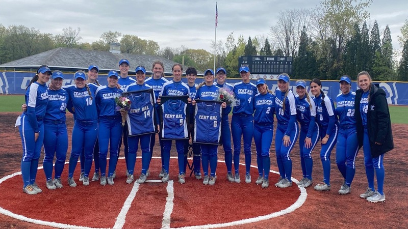 Softball Ends Regular Season with a Win Over Stonehill on Senior Day