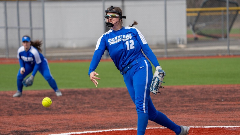 Softball Falls to Fairfield on Wednesday Afternoon