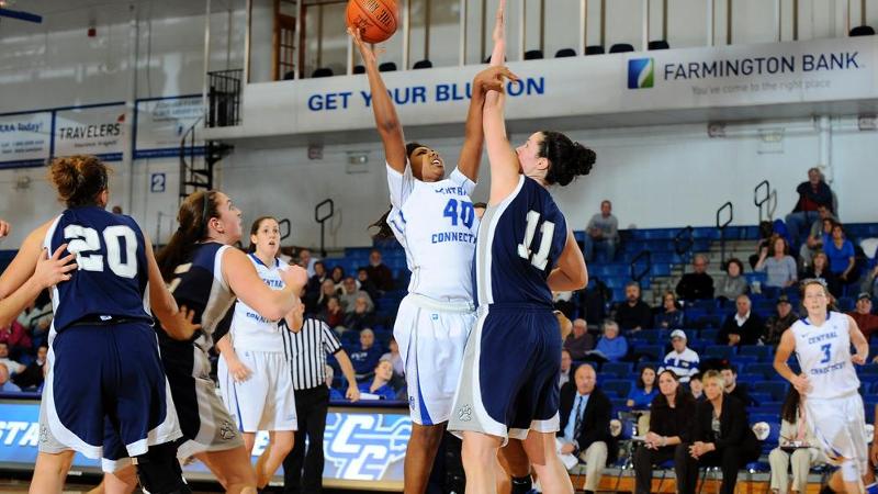 Free Admission! WBB Hosts Hofstra Monday at 12 PM
