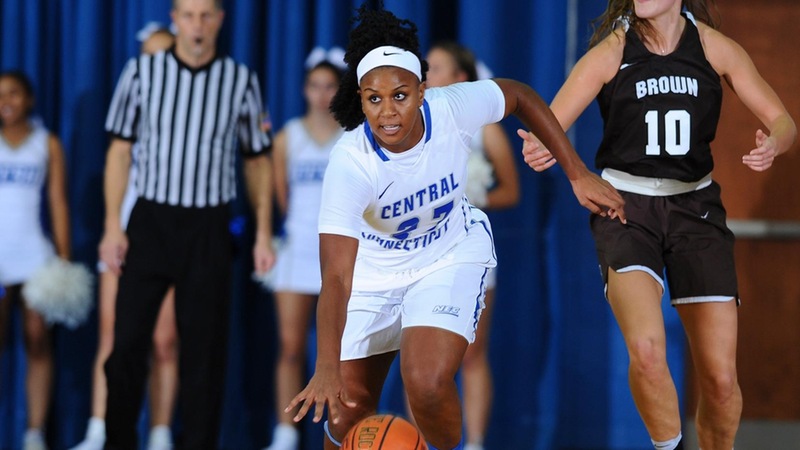 Strong Fourth Quarter Lifts Women's Basketball Past Wagner 59-56 on New Year's Eve
