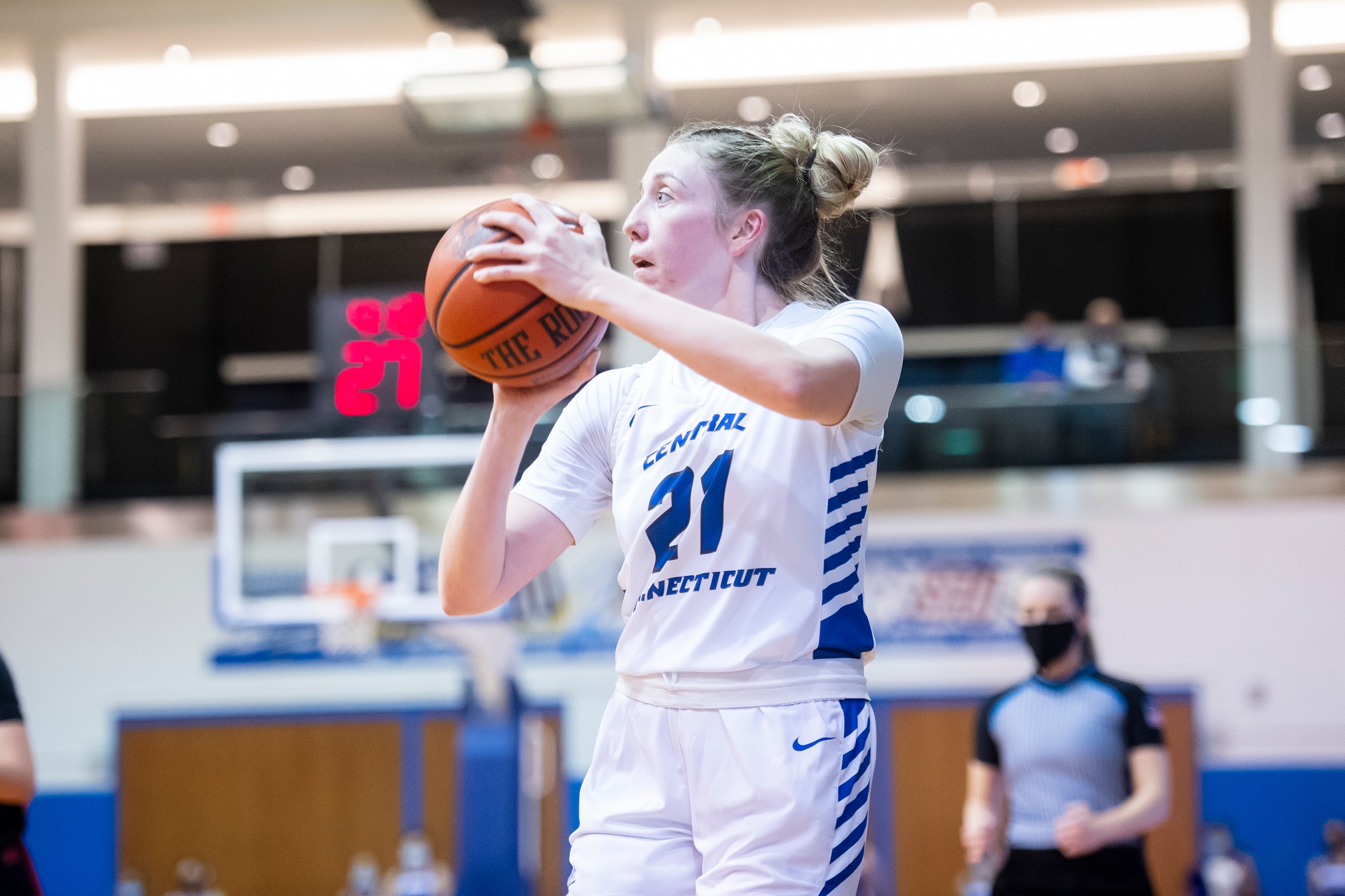 Women's Basketball Drops Road Game to Wagner
