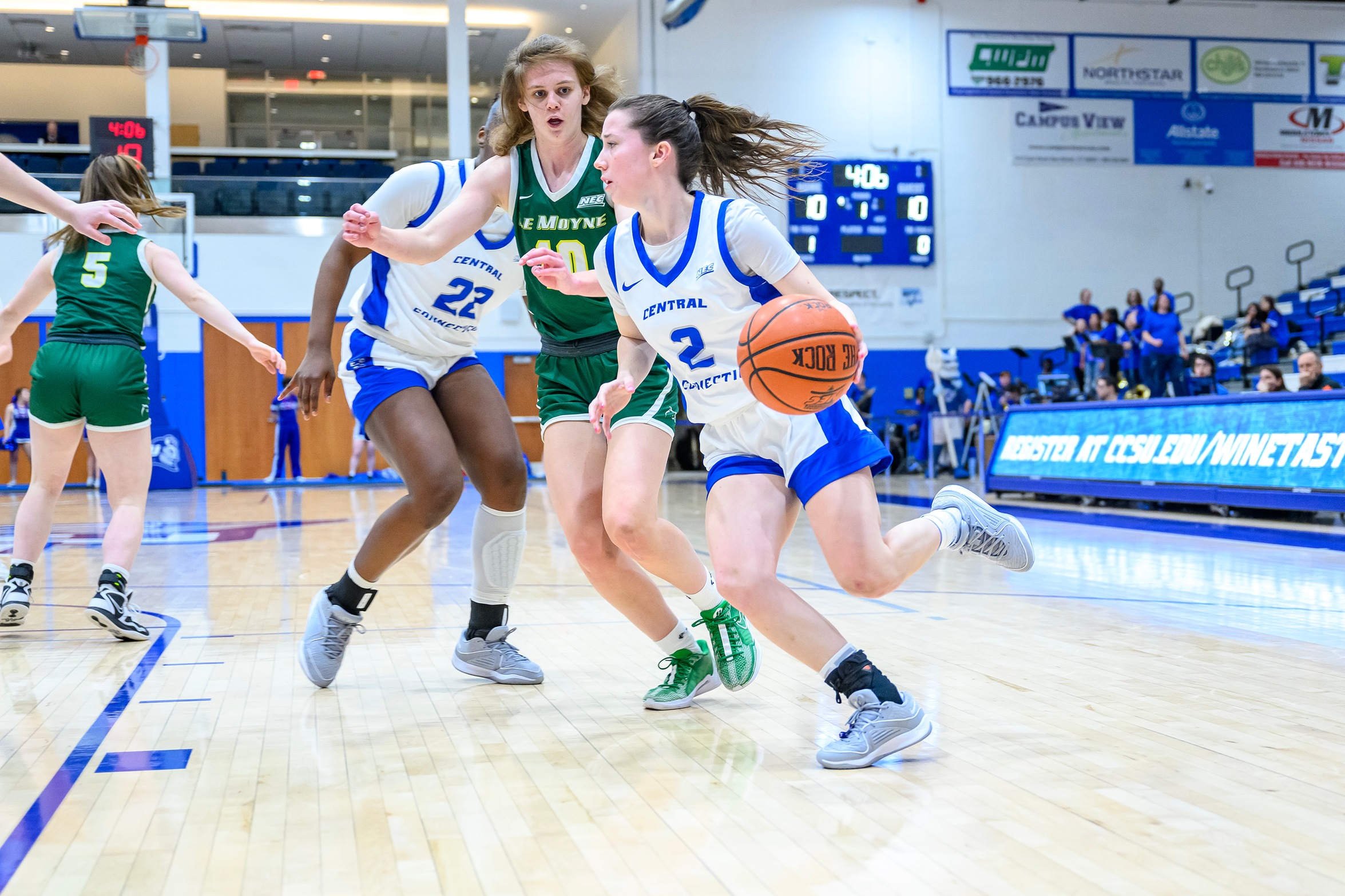 Women's Basketball Suffers Tough Loss to Le Moyne, 69-54, on Thursday Night.