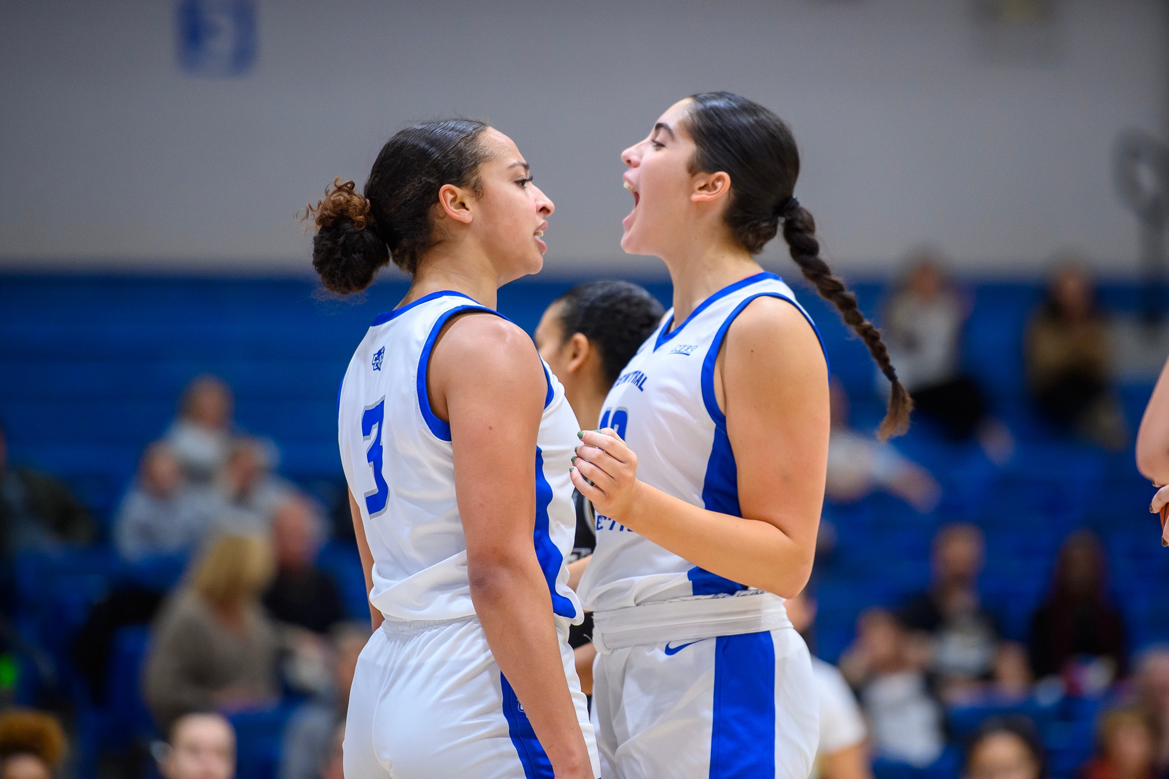 Women's Basketball Set For Black Friday Mantinee With Bridgeport