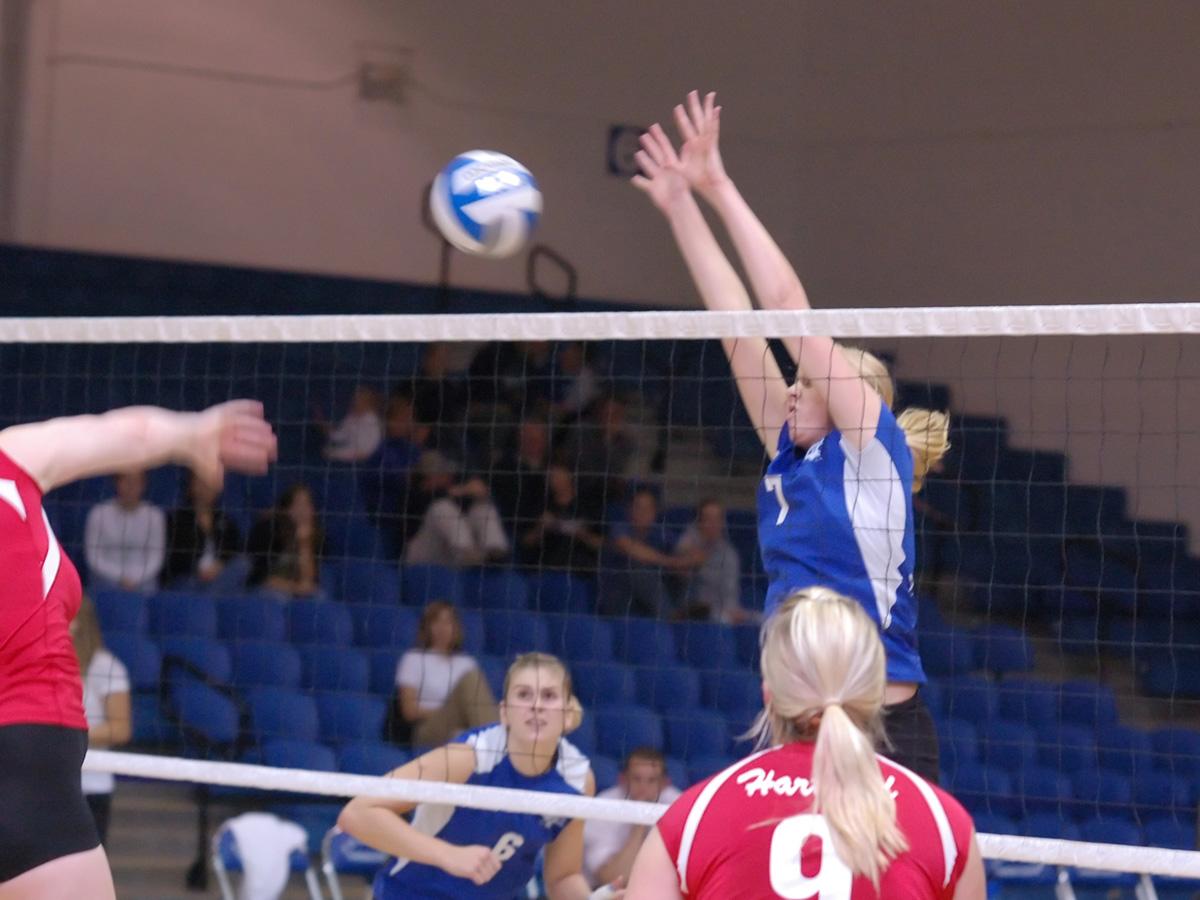 Blue Devils Fall to URI in Five Sets