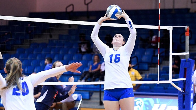 Volleyball Falls in Five Sets to Central Arkansas on Friday