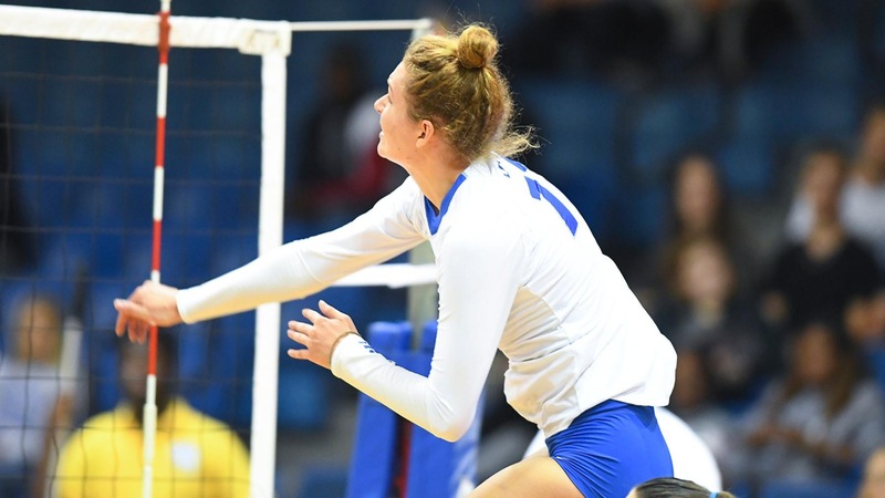 Volleyball Splits Matches Friday at UConn Challenge