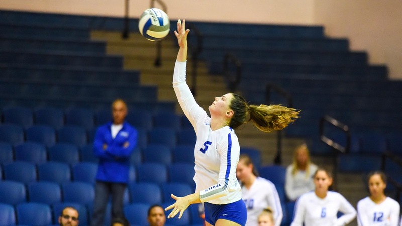 Volleyball Falls to Lafayette at Hartford Invitational Friday