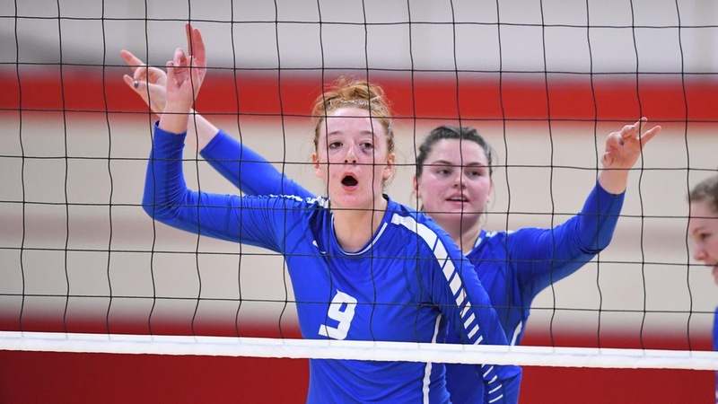 Volleyball Falls in Four at Sacred Heart