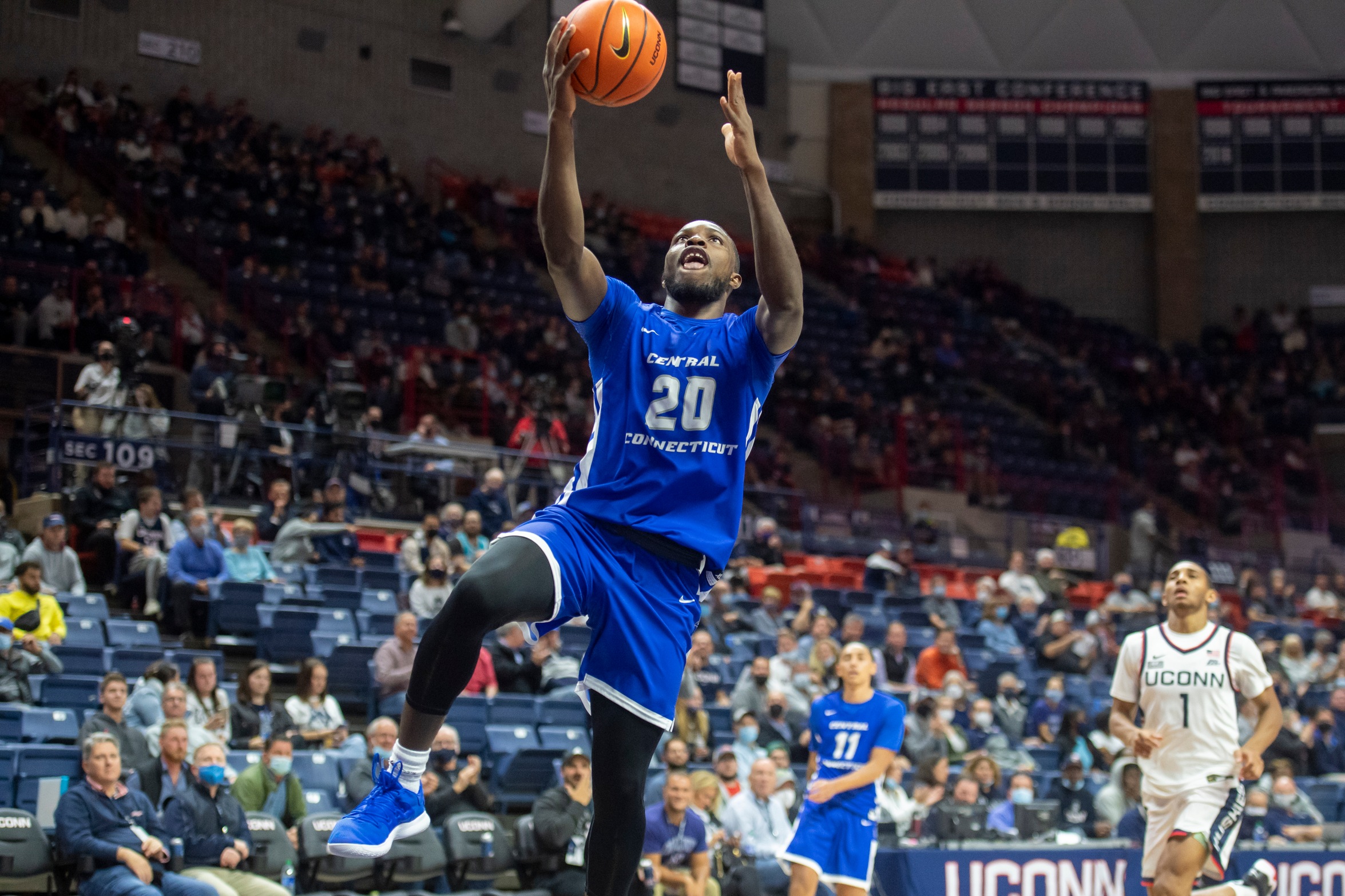 Men's Hoops Plays Third Game in Four Days, Falls at Rutgers